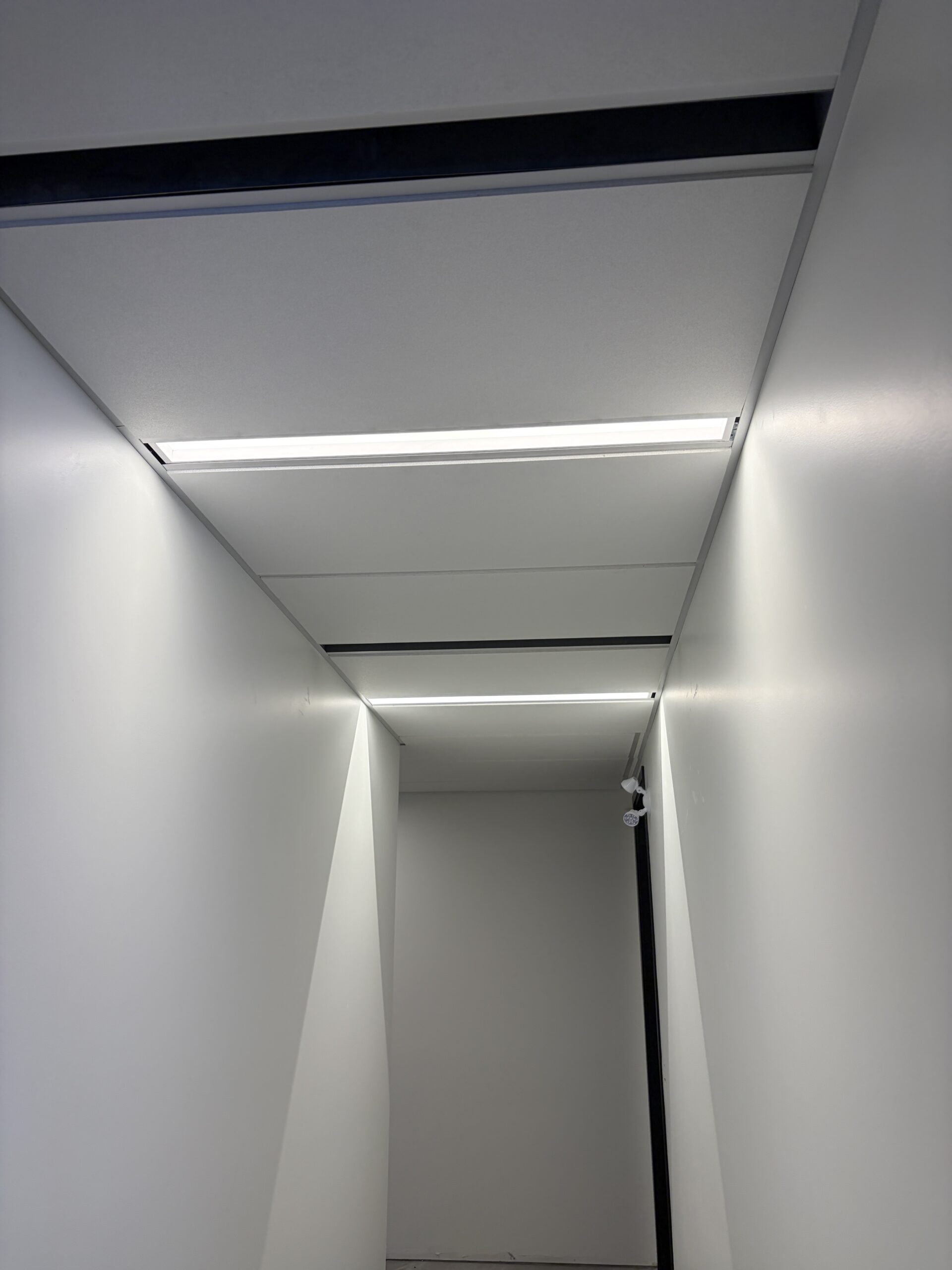 Reveal-Tbar-tile